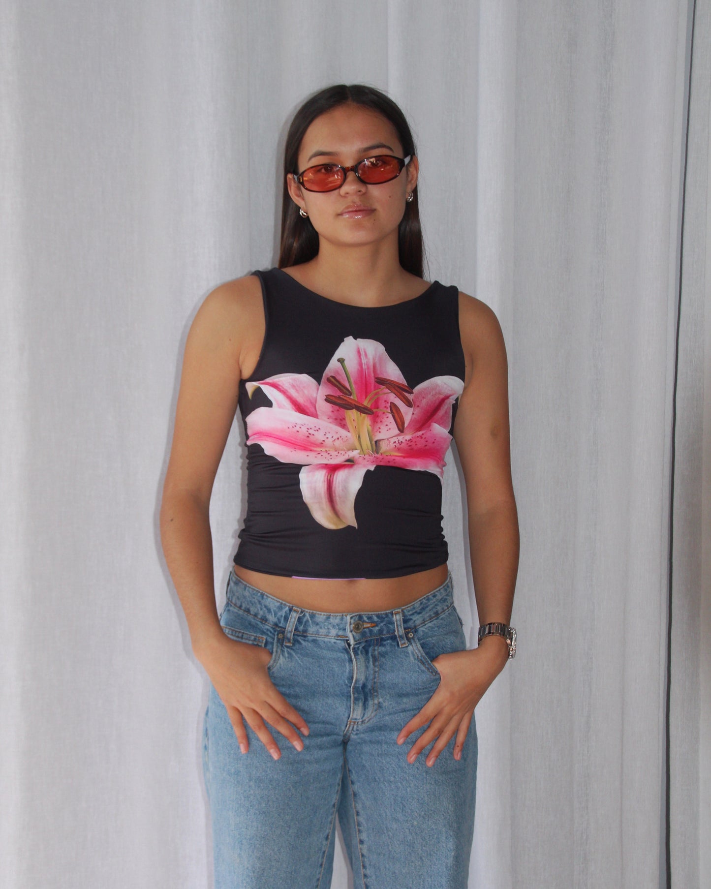 Black reversible tank (Wild lily + Magnolia)